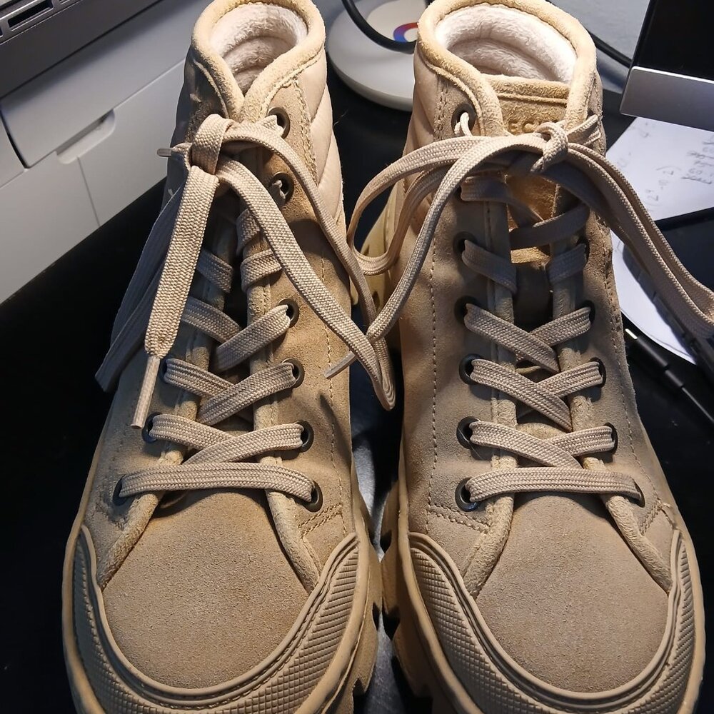 Skechers womens Roadies Surge-yes 2 Suede Sneaker SIZE 7